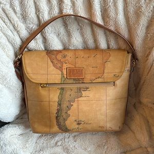 Alviero Martini shoulder purse